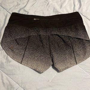 Lululemon speed up shorts 2.5”